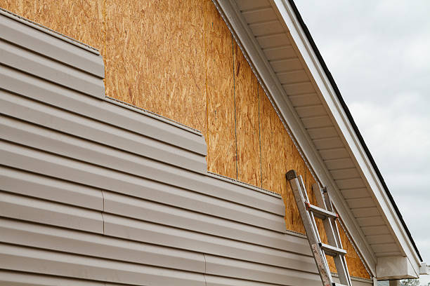 24/7 Emergency Vinyl Siding experts in Butler, IN